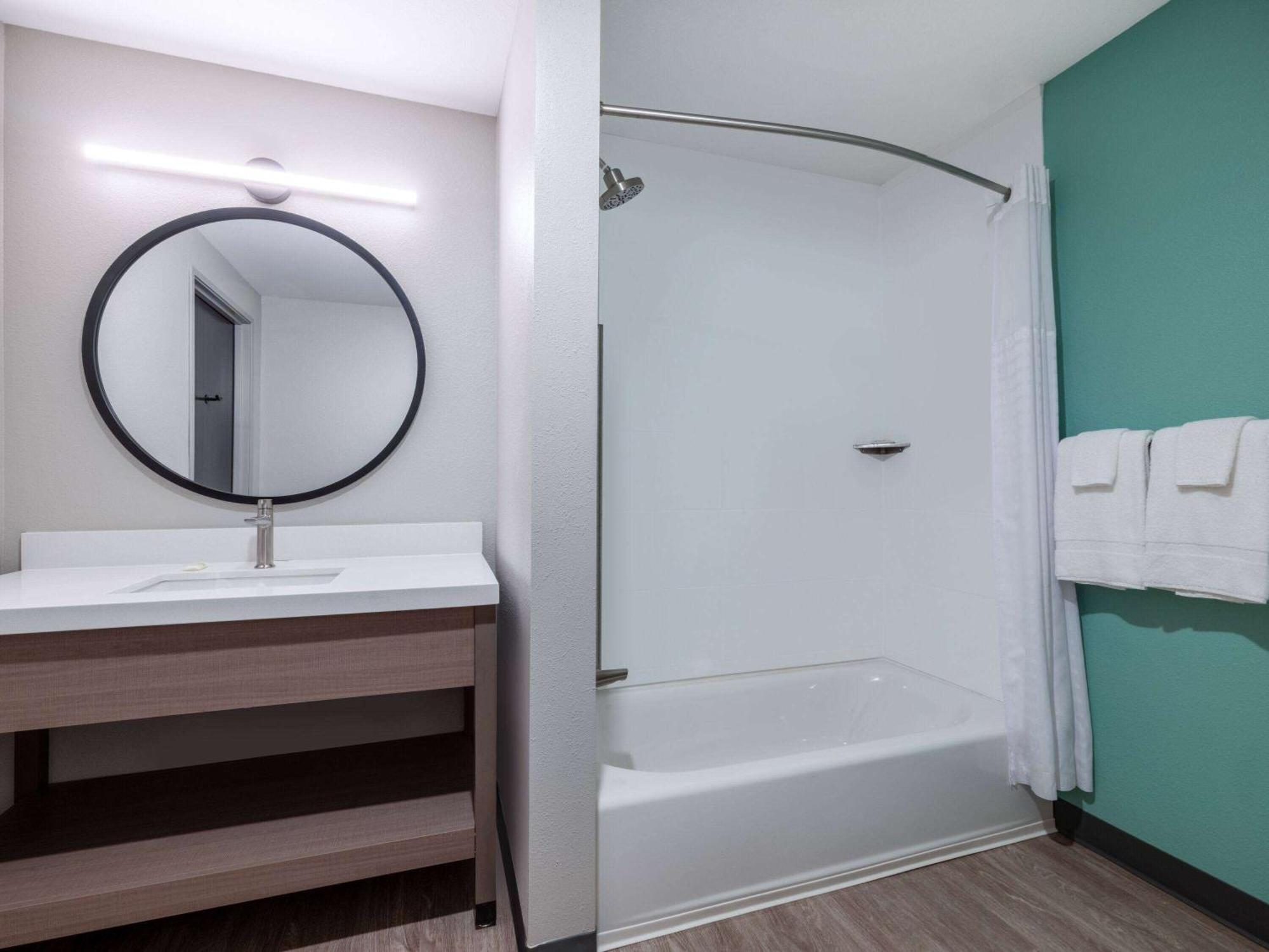 Echo Suites Extended Stay By Wyndham Indianapolis Ameriplex Екстериор снимка